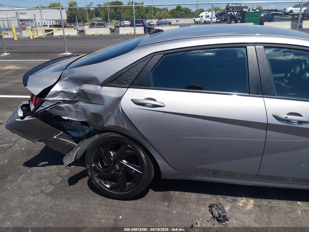 2026 Hyundai Elantra SEL Sport photo 6