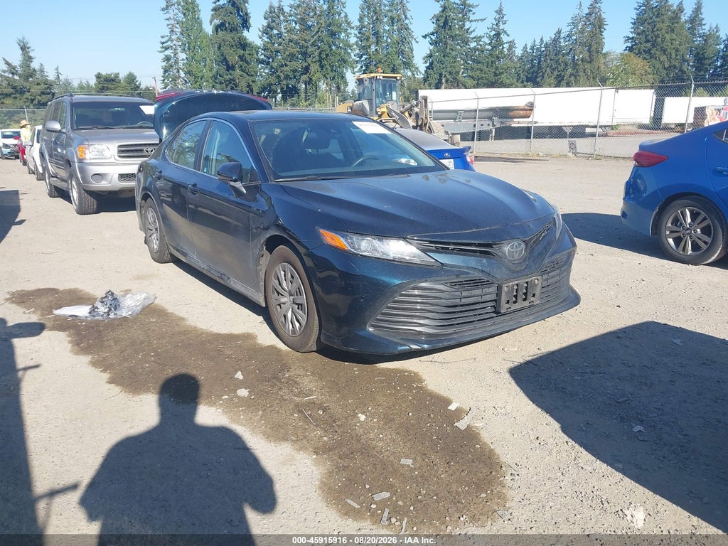 TOYOTA CAMRY 2020