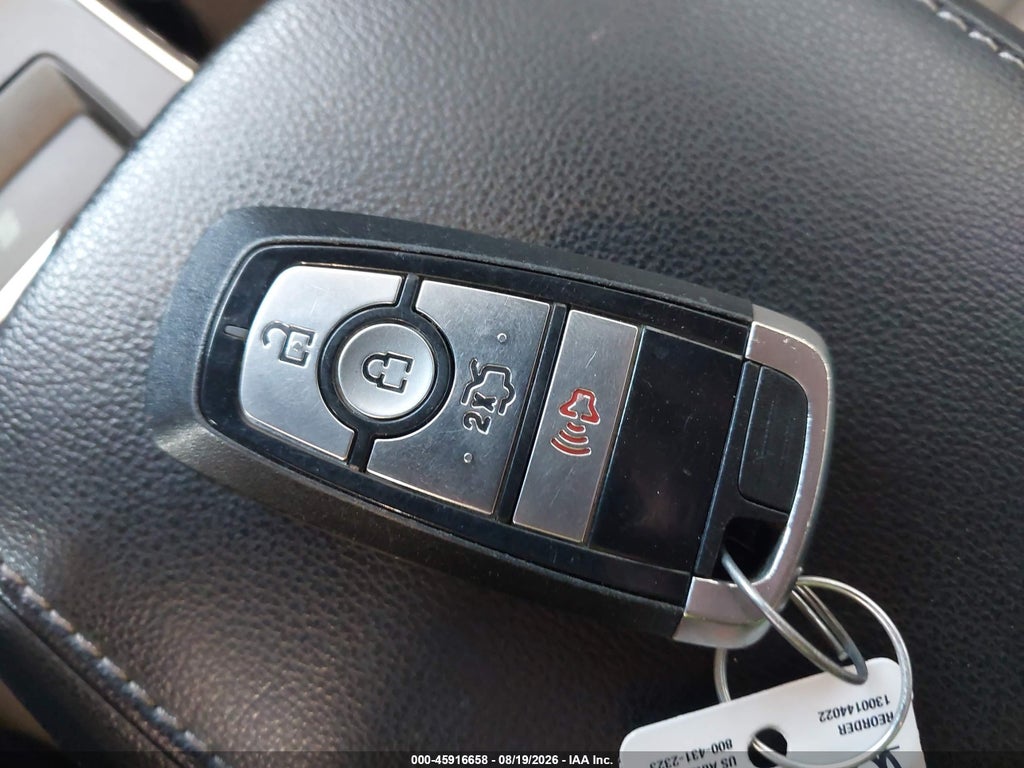 2020 Ford Fusion SE photo 11