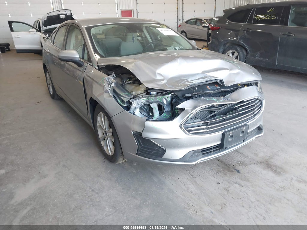 2020 Ford Fusion SE photo 6