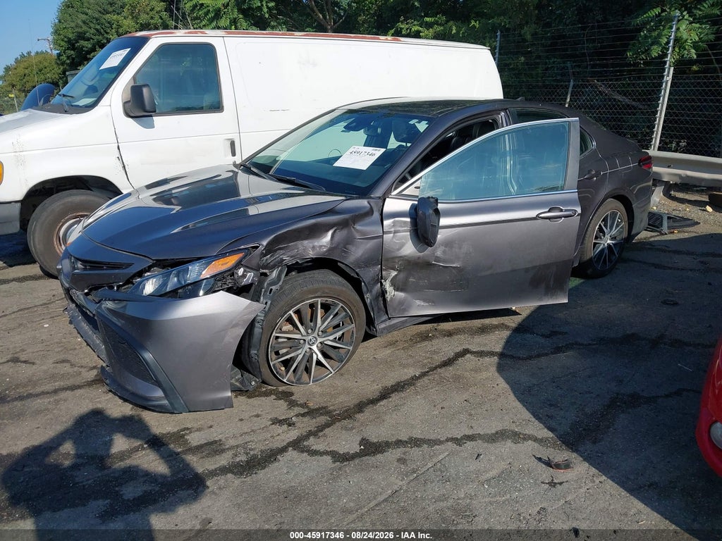 2023 Toyota Camry SE photo 2