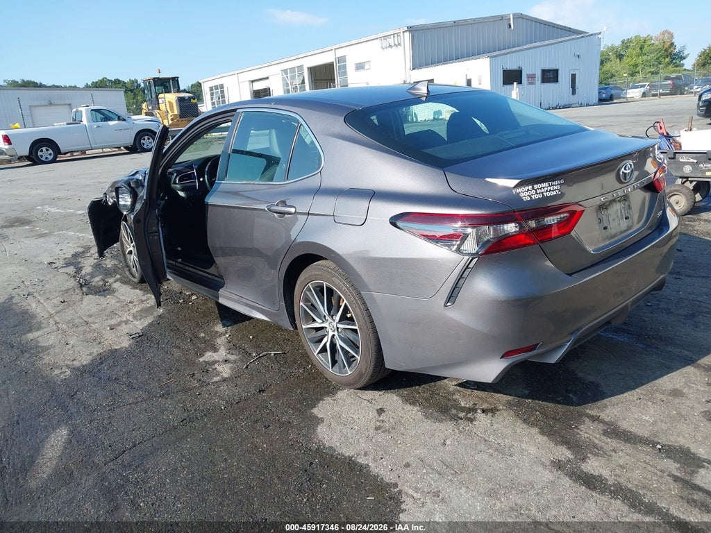 2023 Toyota Camry SE photo 3