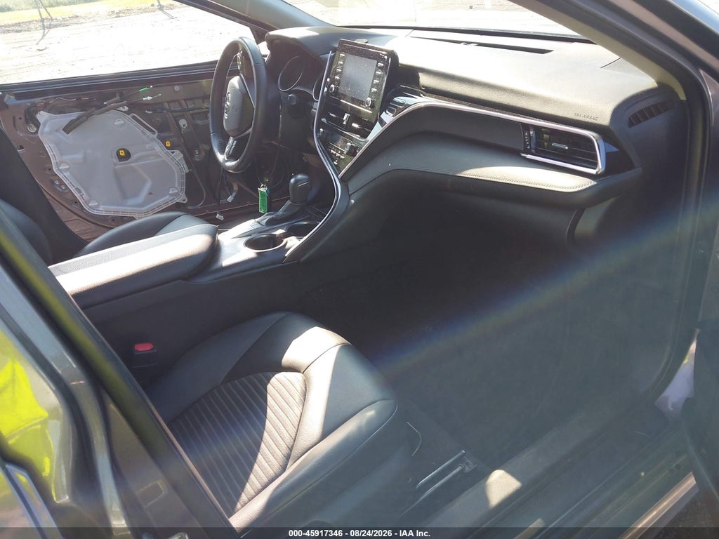 2023 Toyota Camry SE photo 5