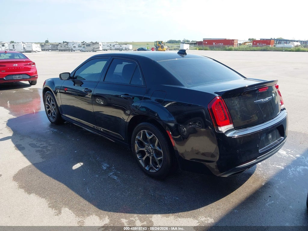 2017 Chrysler 300 300S AWD photo 3