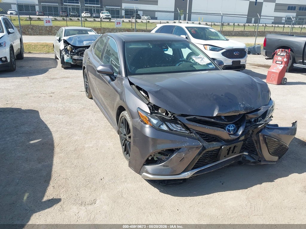 TOYOTA CAMRY 2023