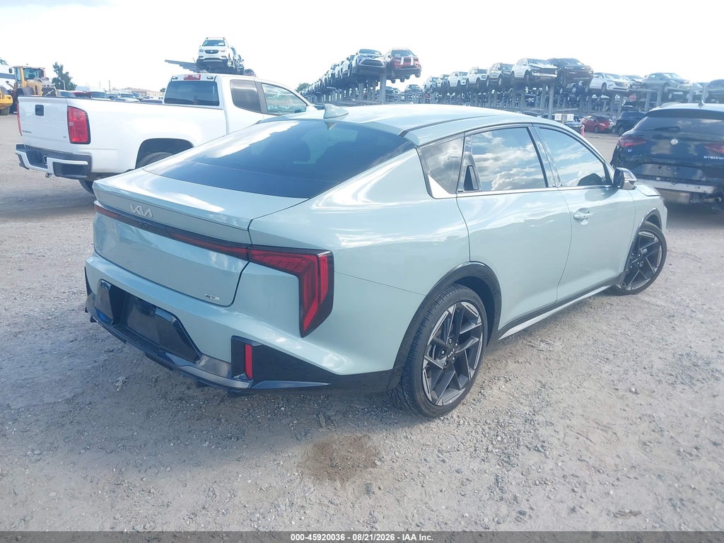 2025 Kia K4 GT-Line photo 4