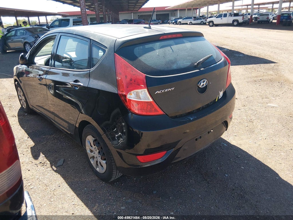2016 Hyundai Accent SE photo 3