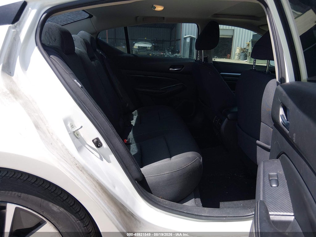 2019 Nissan Altima 2.5 SV photo 8