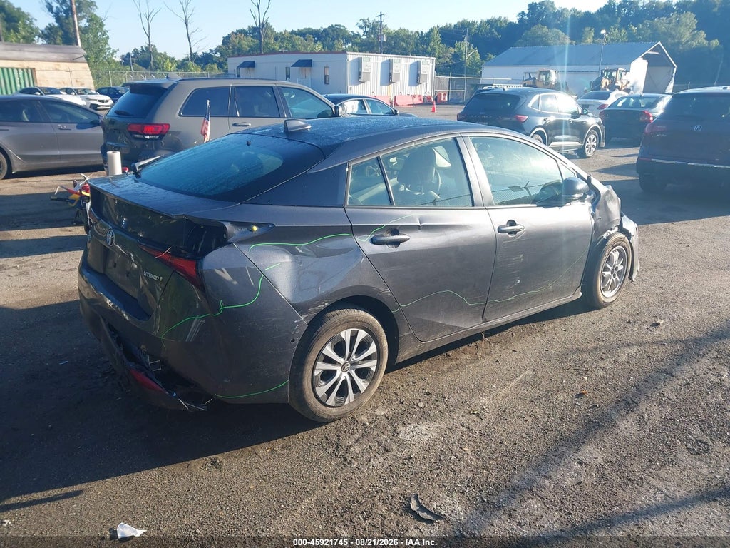 2020 Toyota Prius LE AWD-E photo 4
