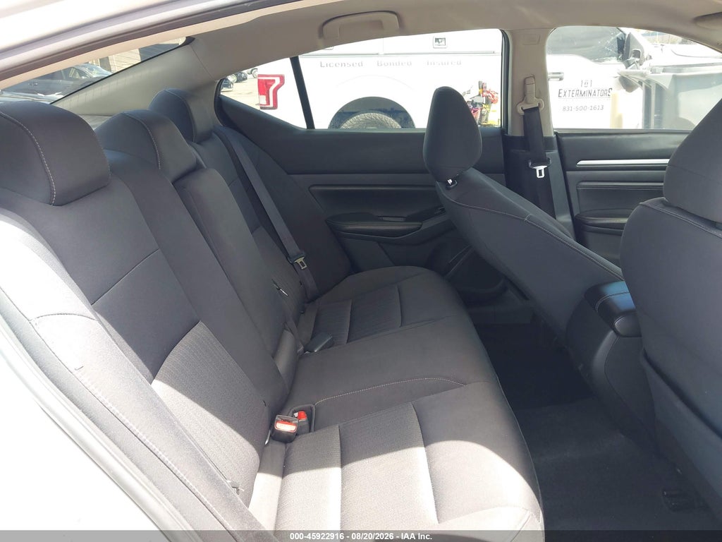 2021 Nissan Altima SV FWD photo 8