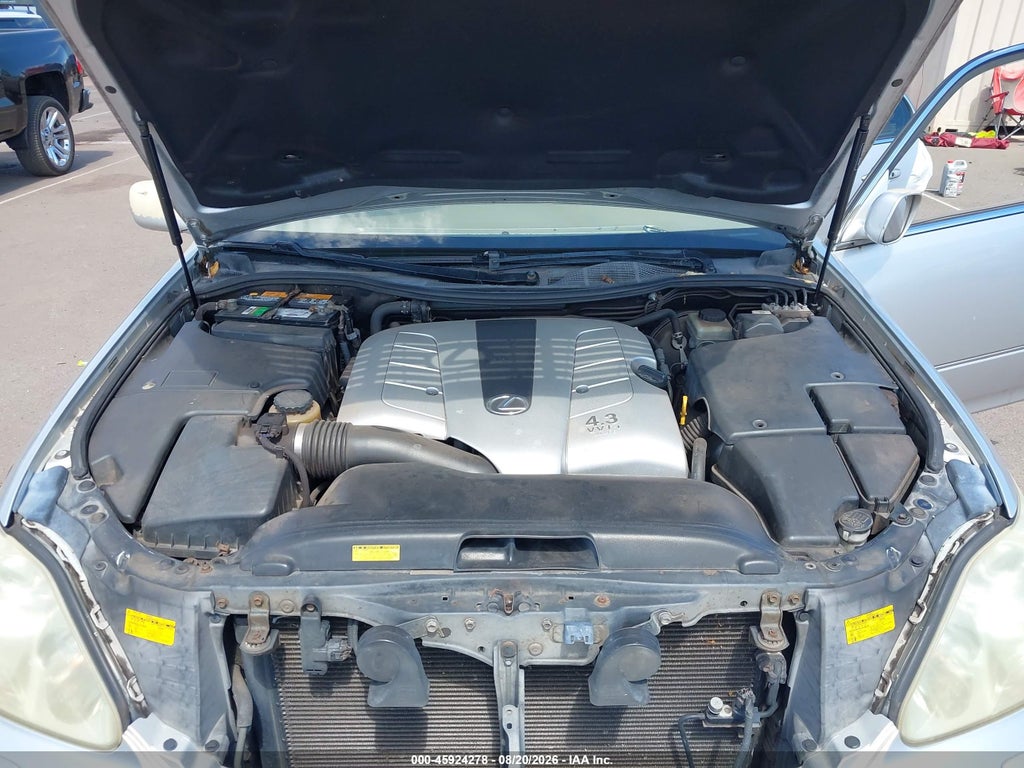 2004 Lexus LS 430 photo 10