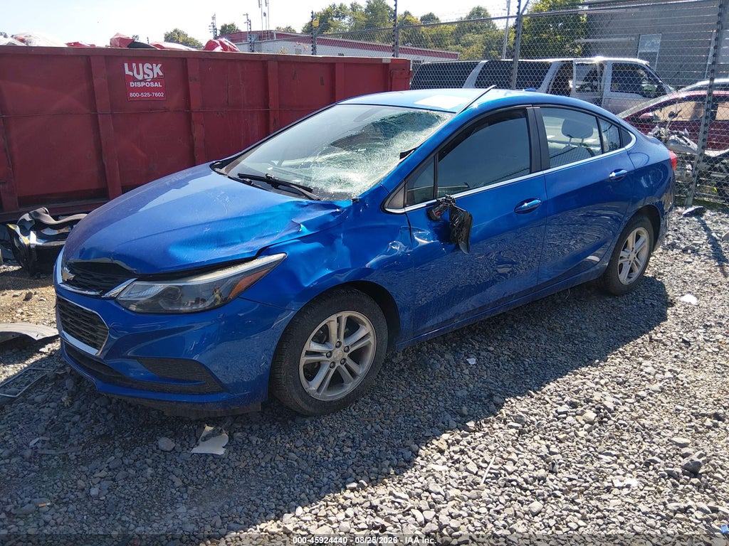 2017 Chevrolet Cruze LT Auto photo 2
