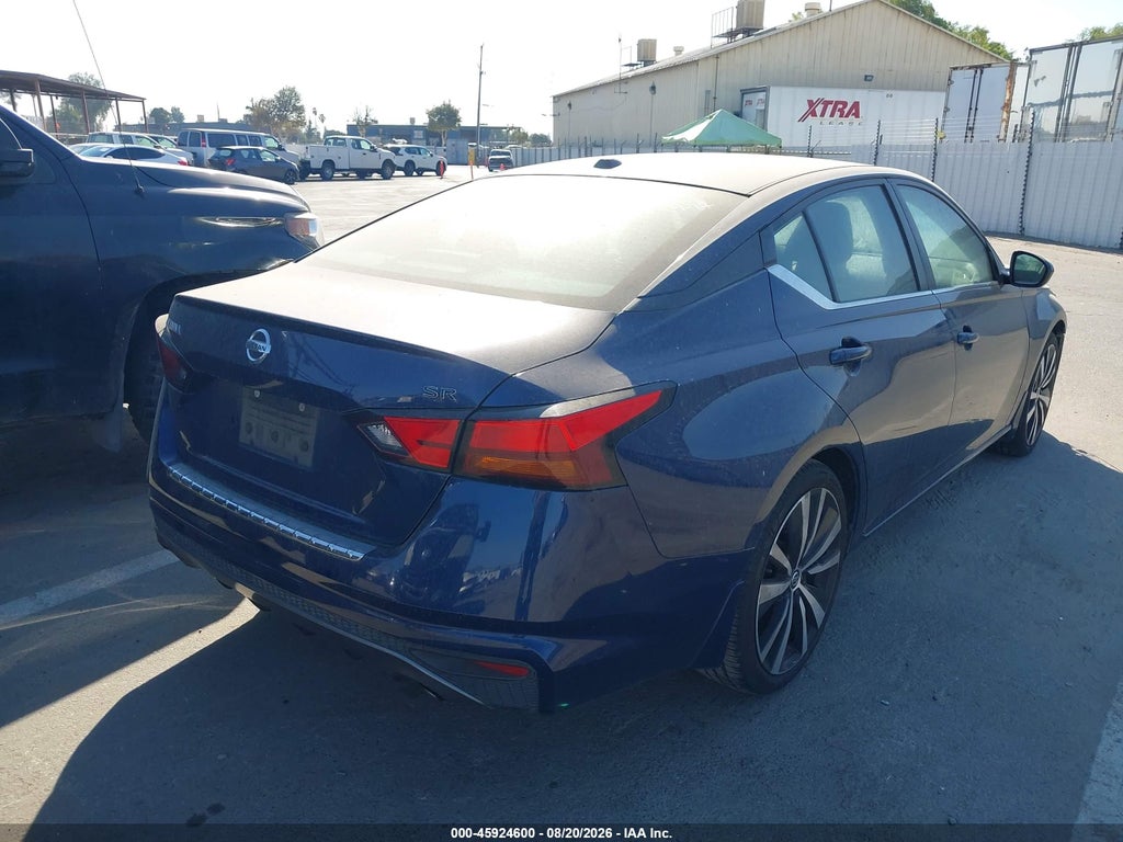 2019 Nissan Altima 2.5 SR photo 4