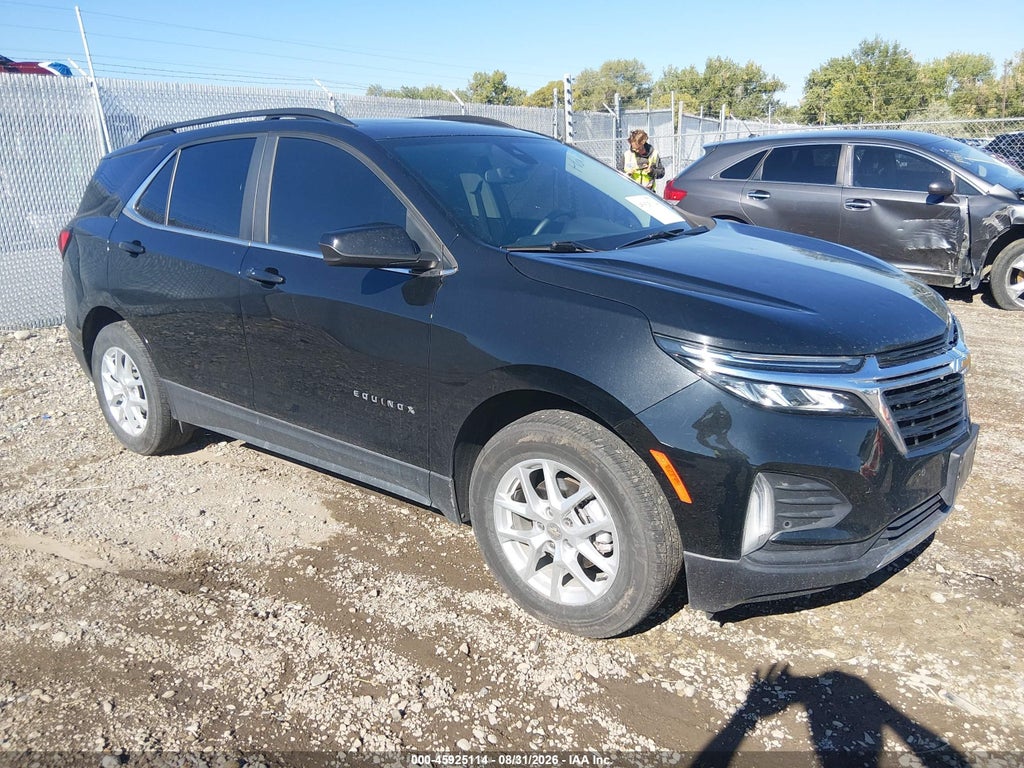 2024 Chevrolet Equinox AWD LT photo 1