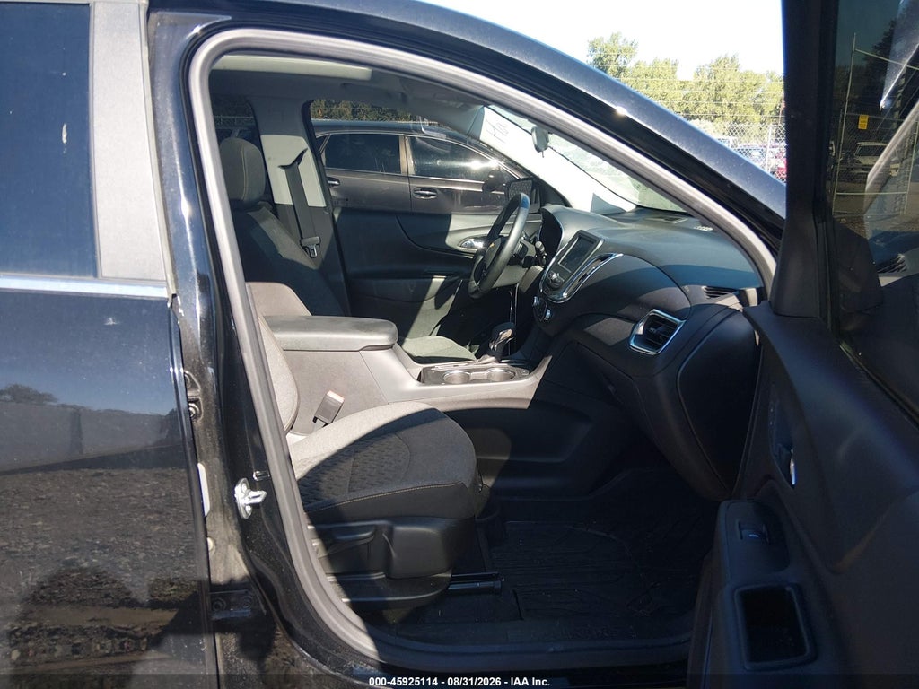 2024 Chevrolet Equinox AWD LT photo 5