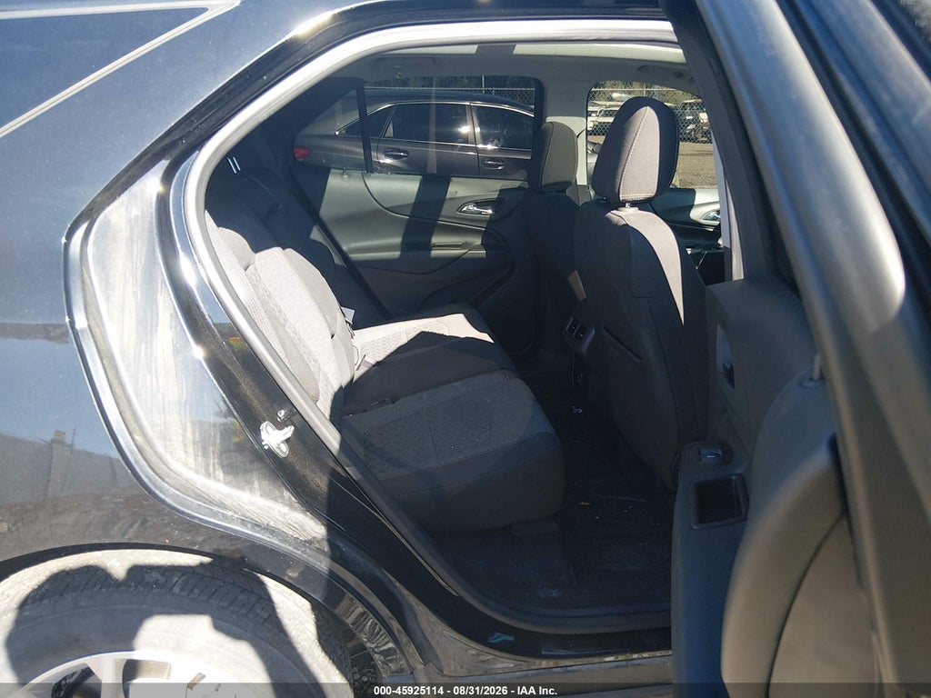 2024 Chevrolet Equinox AWD LT photo 8