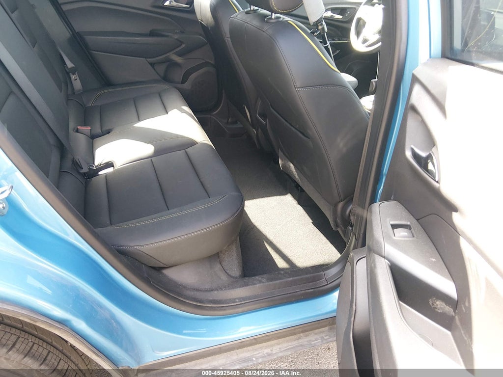 2025 Chevrolet Trax FWD Activ photo 8