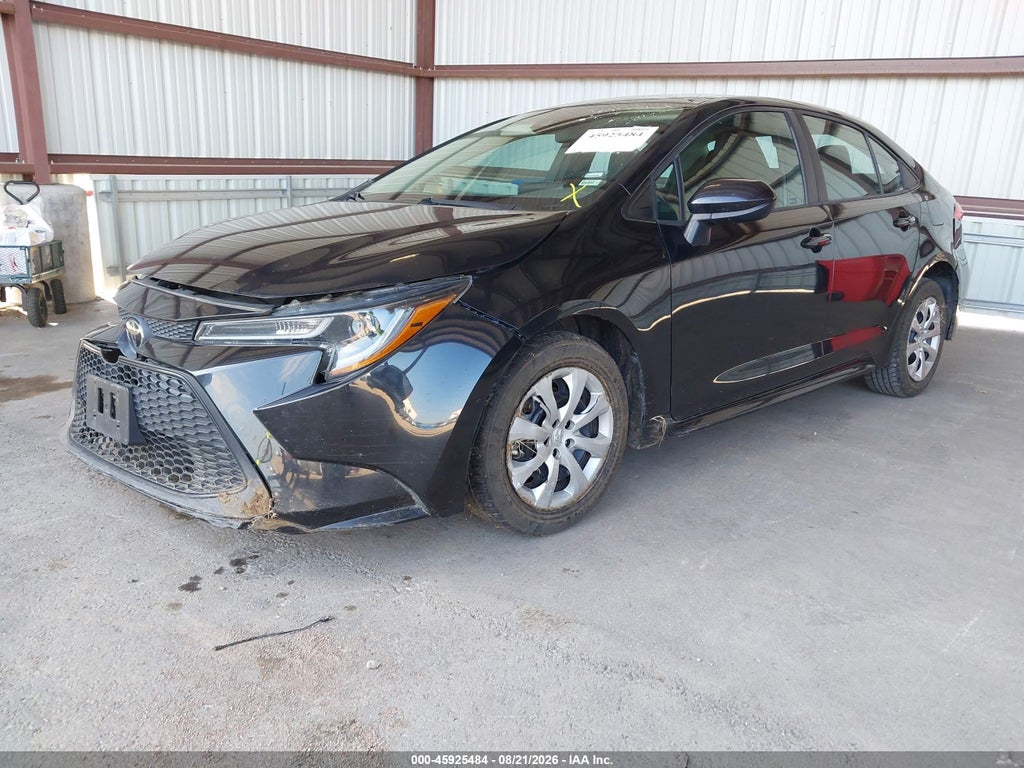 2022 Toyota Corolla LE photo 2