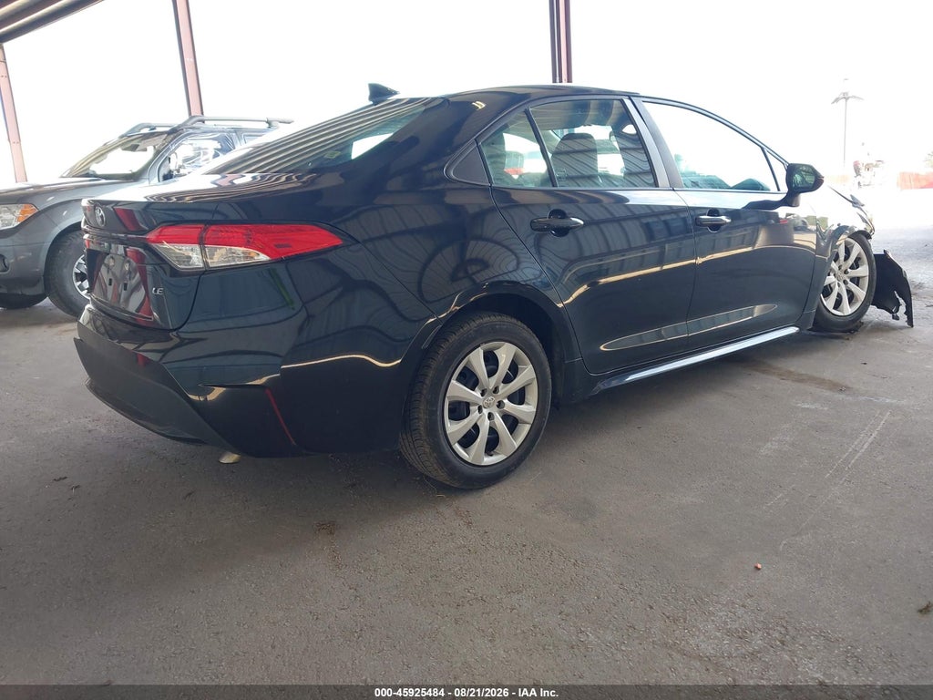 2022 Toyota Corolla LE photo 4