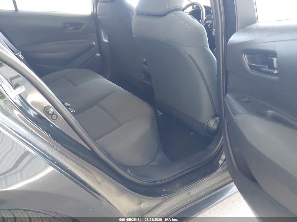2022 Toyota Corolla LE photo 8