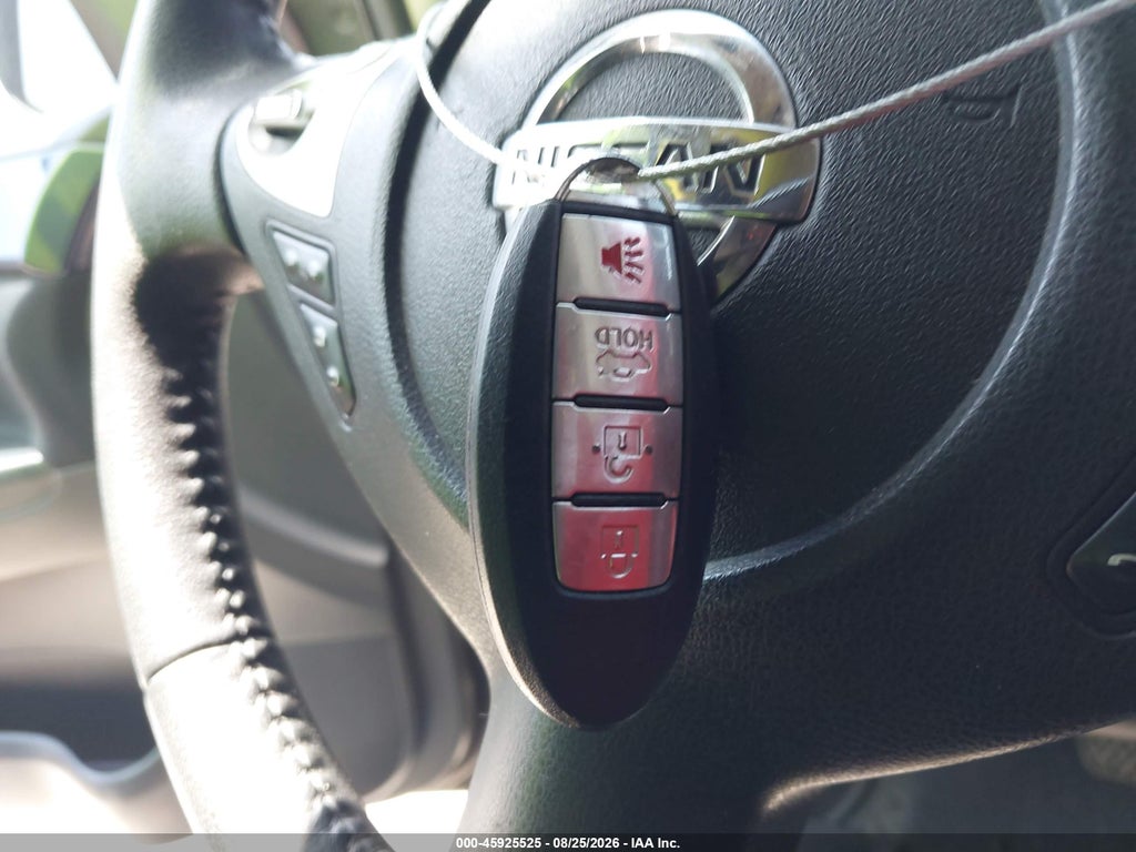 2018 Nissan Sentra SR photo 11