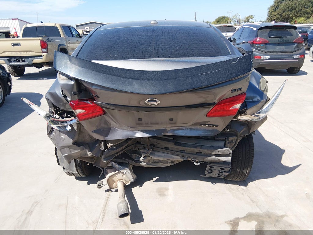 2018 Nissan Sentra SR photo 6