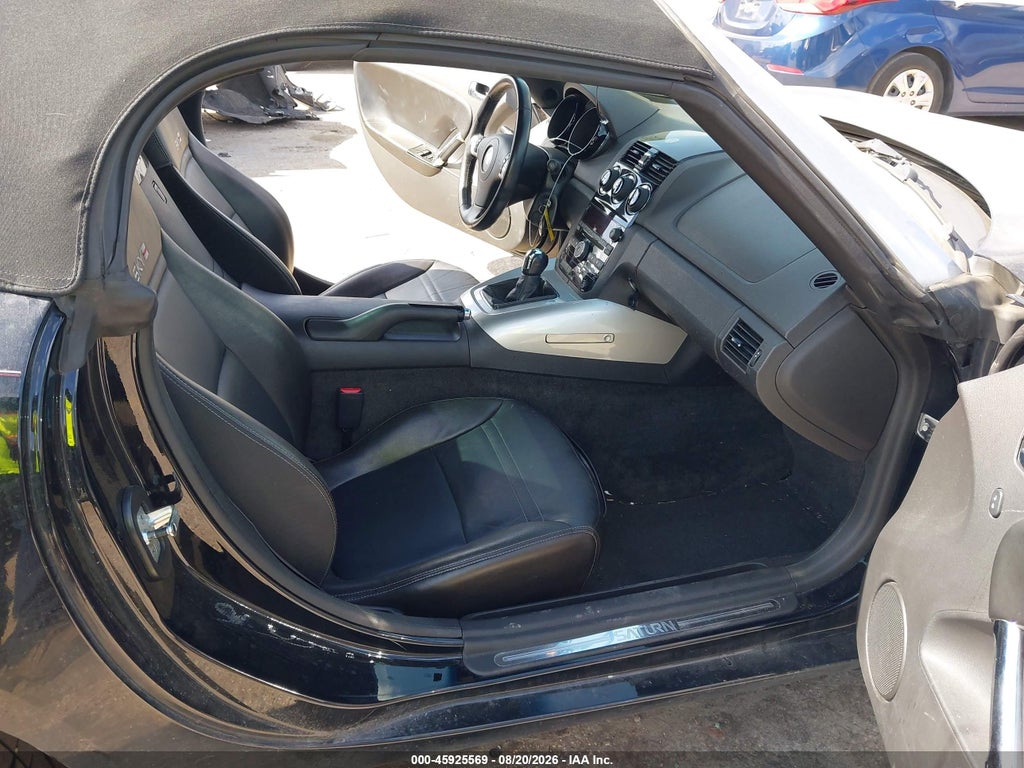 2009 Saturn Sky RED Line photo 5