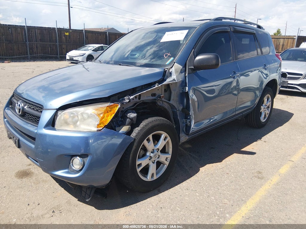 2011 Toyota RAV4 photo 2