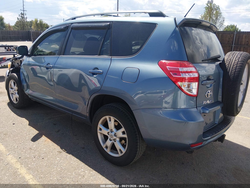 2011 Toyota RAV4 photo 3