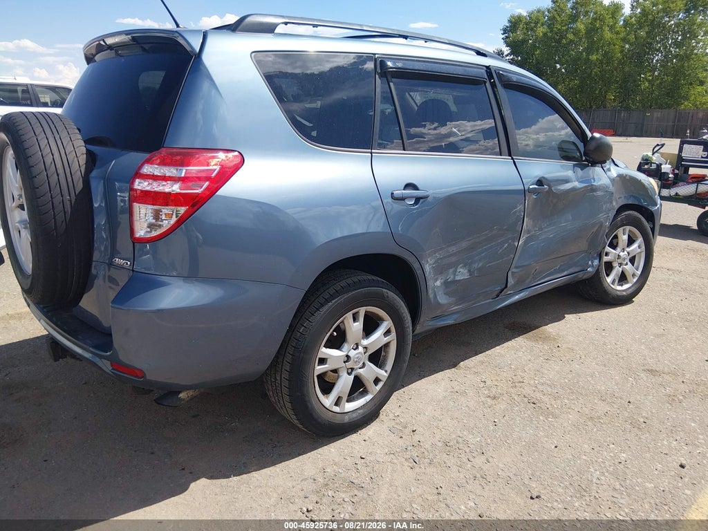 2011 Toyota RAV4 photo 4