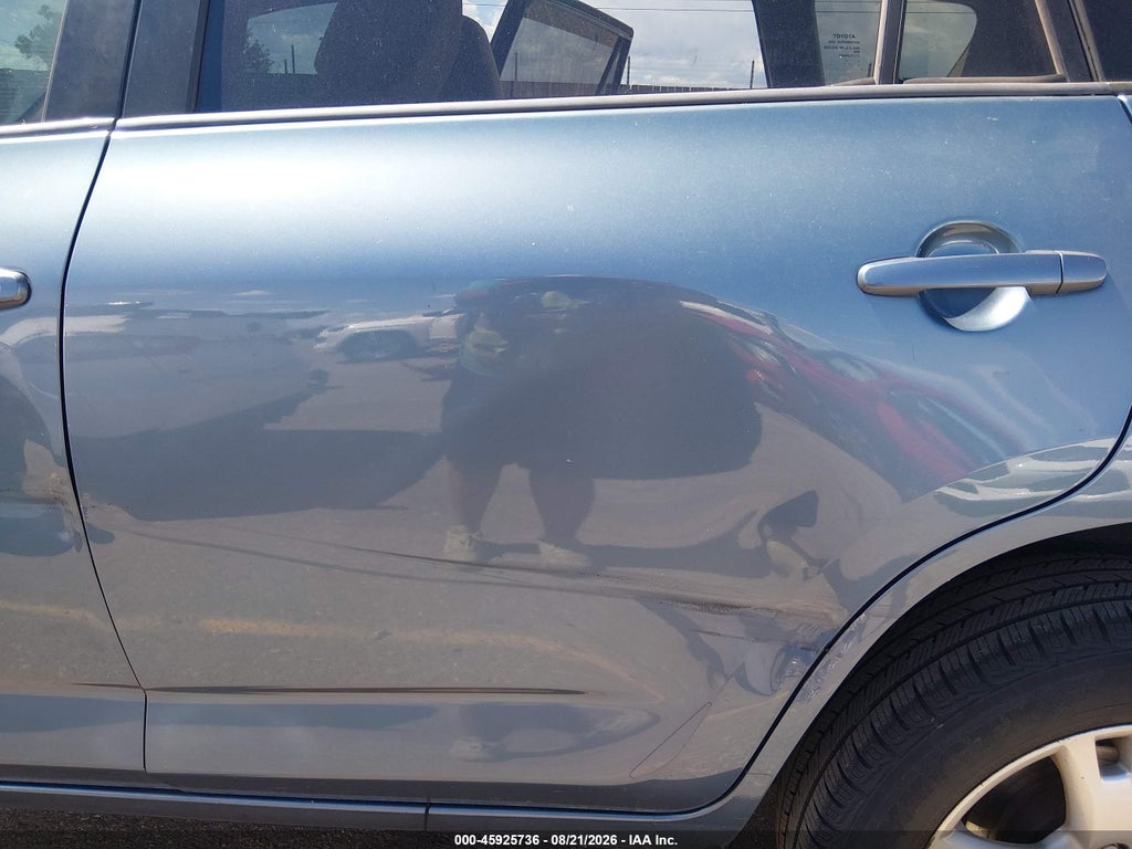 2011 Toyota RAV4 photo 6
