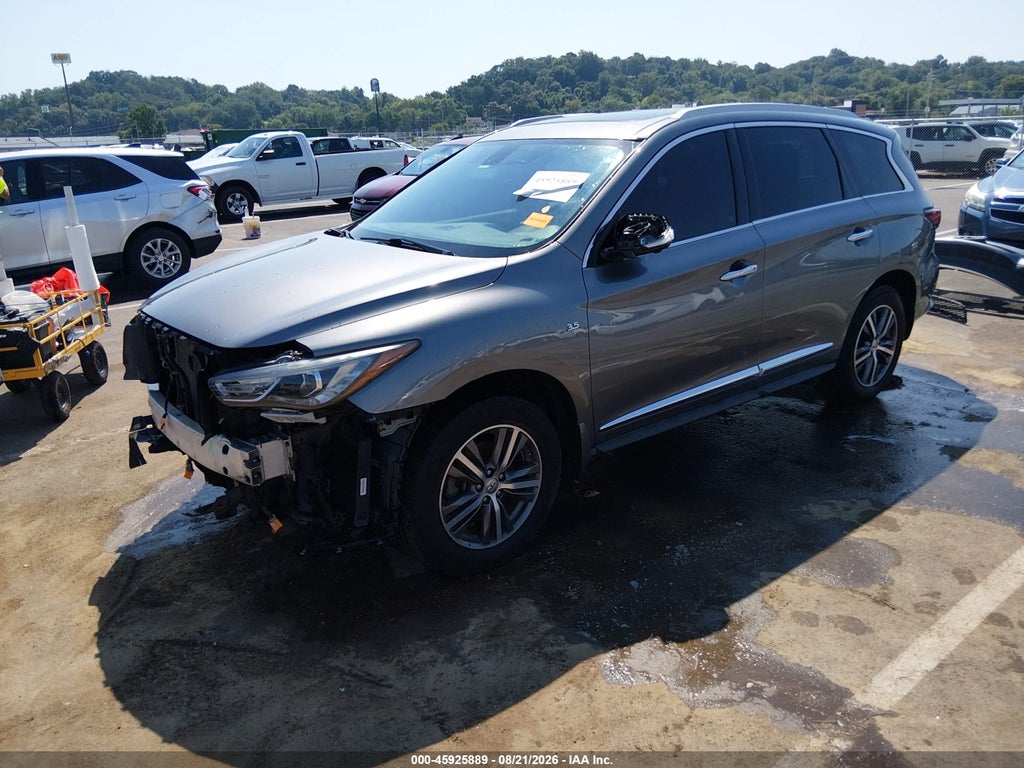 2018 Infiniti QX60 photo 2