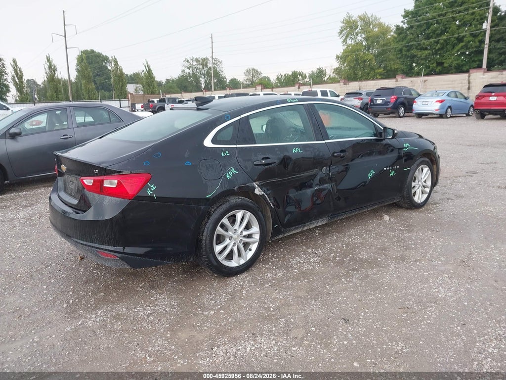 2017 Chevrolet Malibu 1LT photo 4