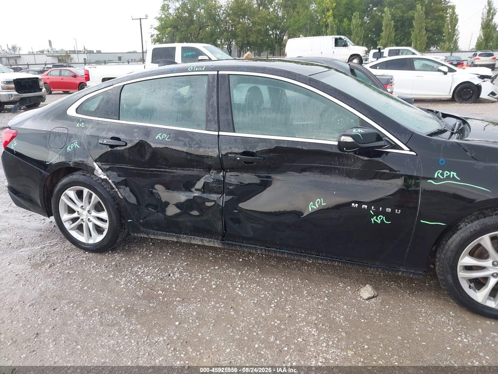 2017 Chevrolet Malibu 1LT photo 6