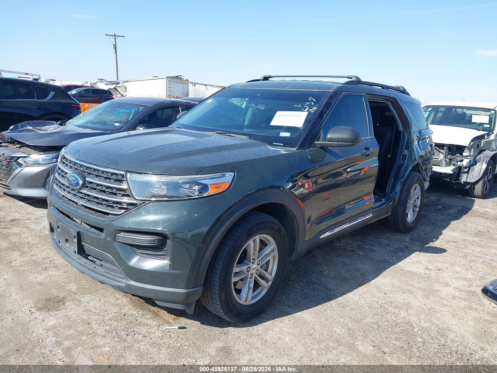 2022 Ford Explorer XLT photo 2