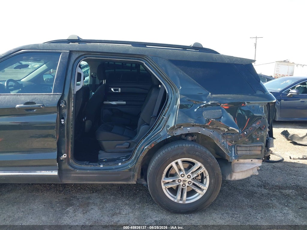2022 Ford Explorer XLT photo 6