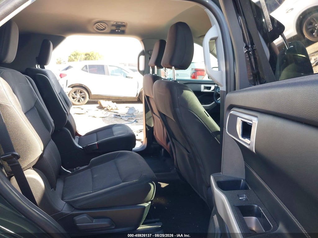 2022 Ford Explorer XLT photo 8