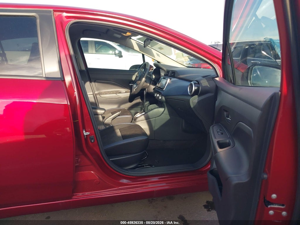 2025 Nissan Versa 1.6 SV photo 5