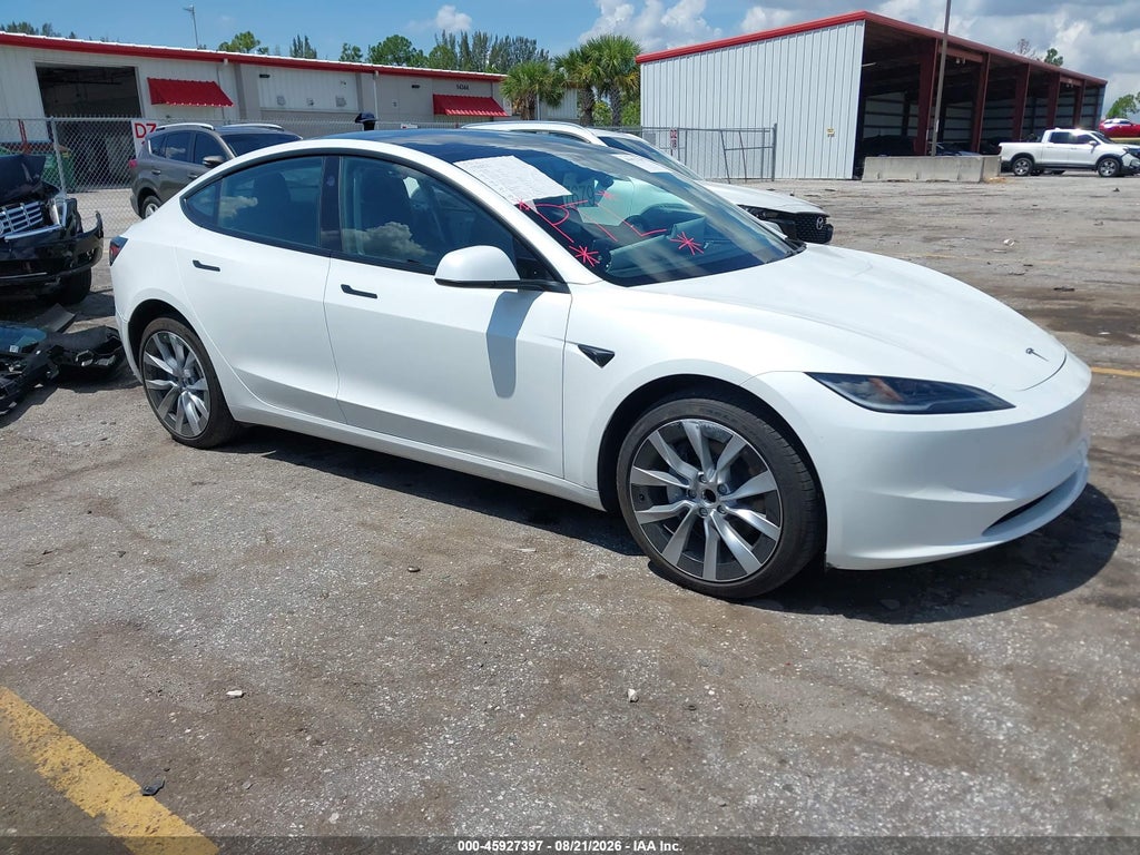 TESLA MODEL 3 2025