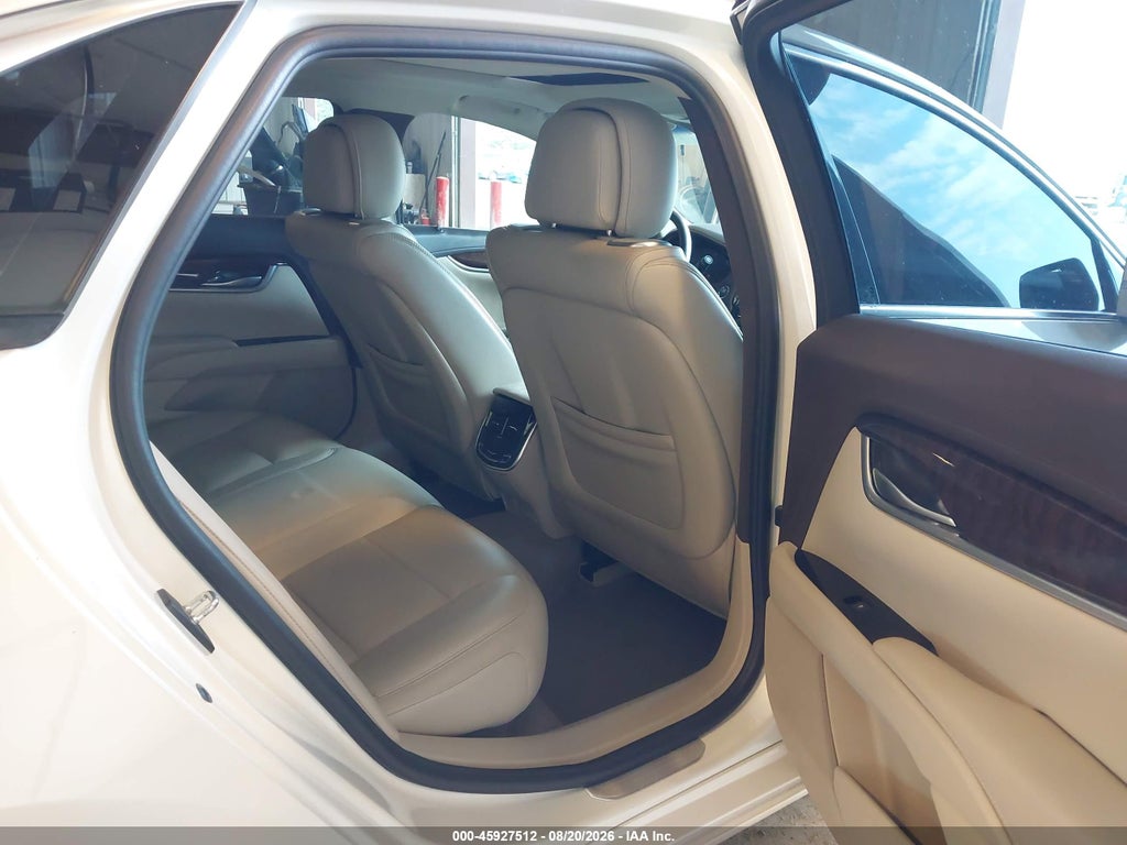 2013 Cadillac XTS Premium photo 8