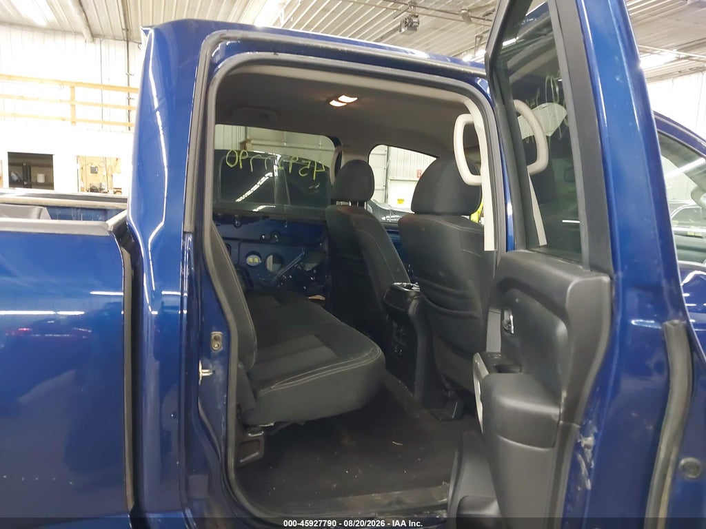 2019 Nissan Titan XD SV Diesel photo 8