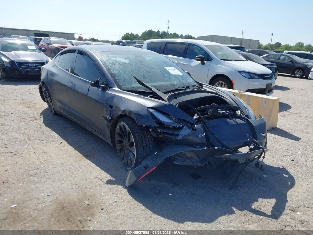 TESLA MODEL 3 2021