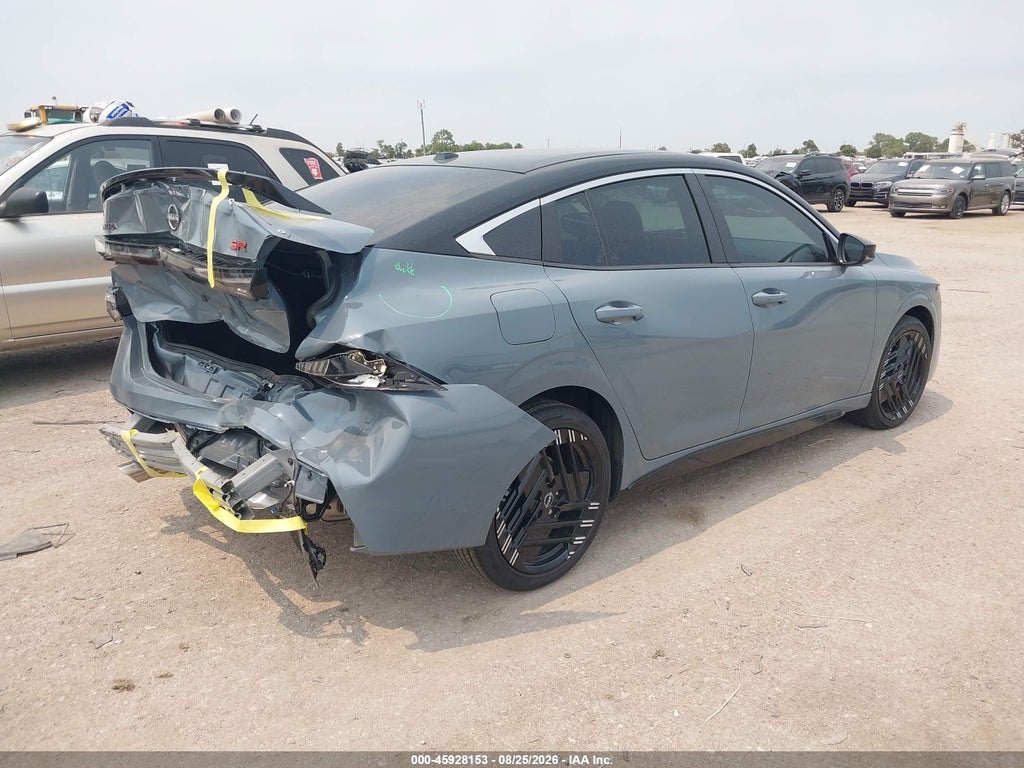 2026 Nissan Sentra SR photo 4