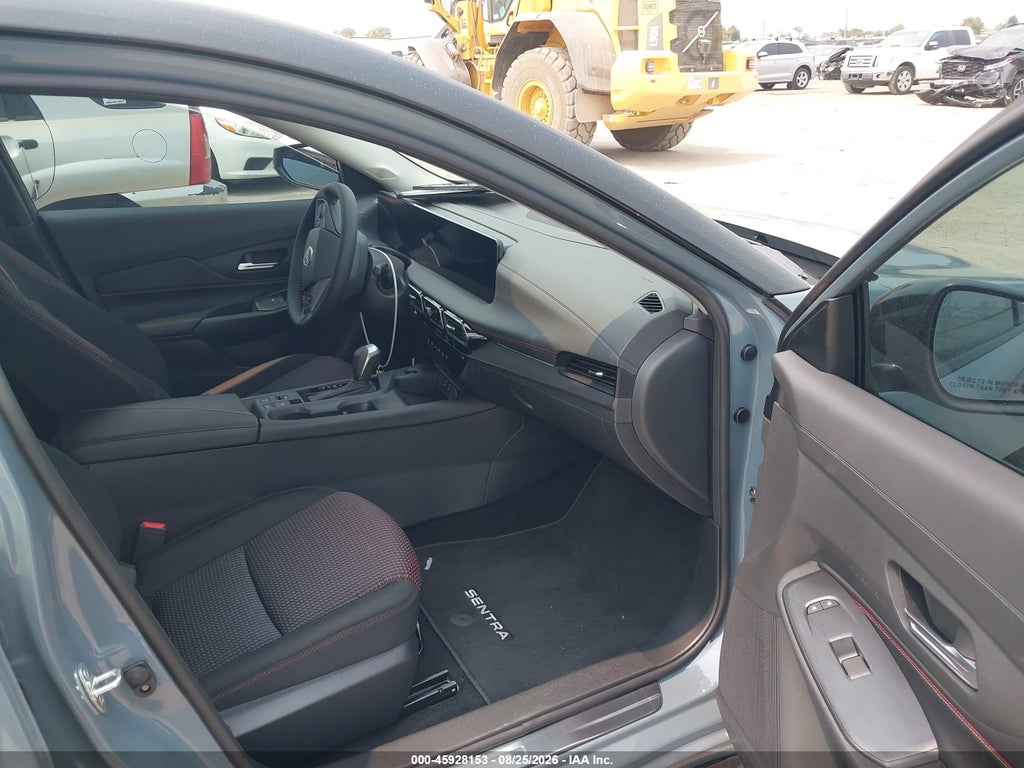 2026 Nissan Sentra SR photo 5