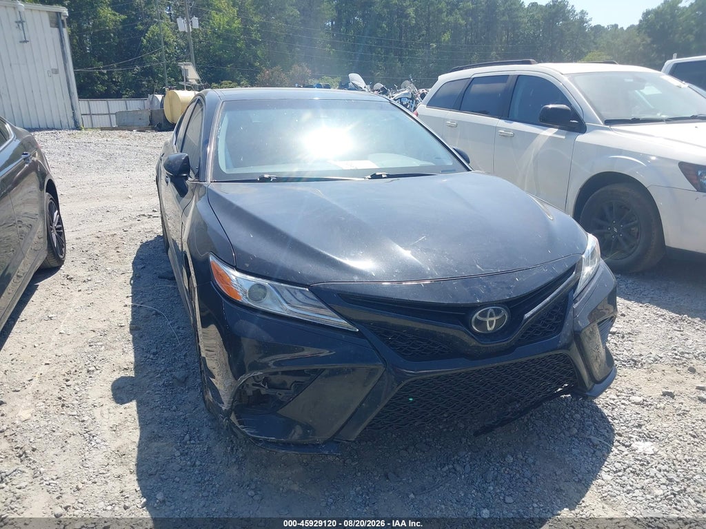 TOYOTA CAMRY 2020