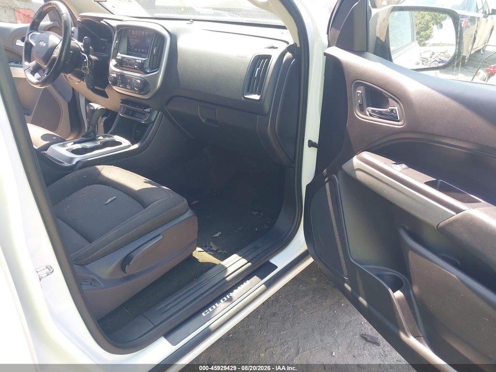 2018 Chevrolet Colorado LT photo 5