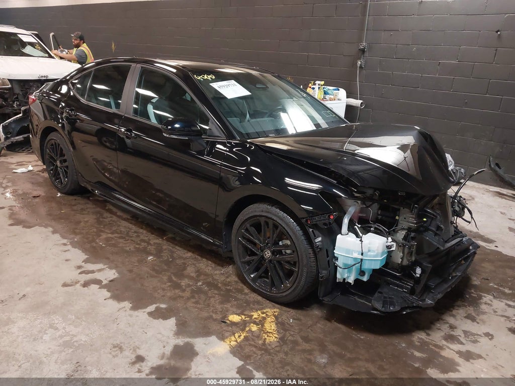 TOYOTA CAMRY 2026