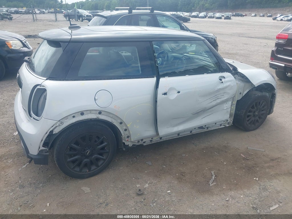 2022 Mini Hardtop Cooper photo 6
