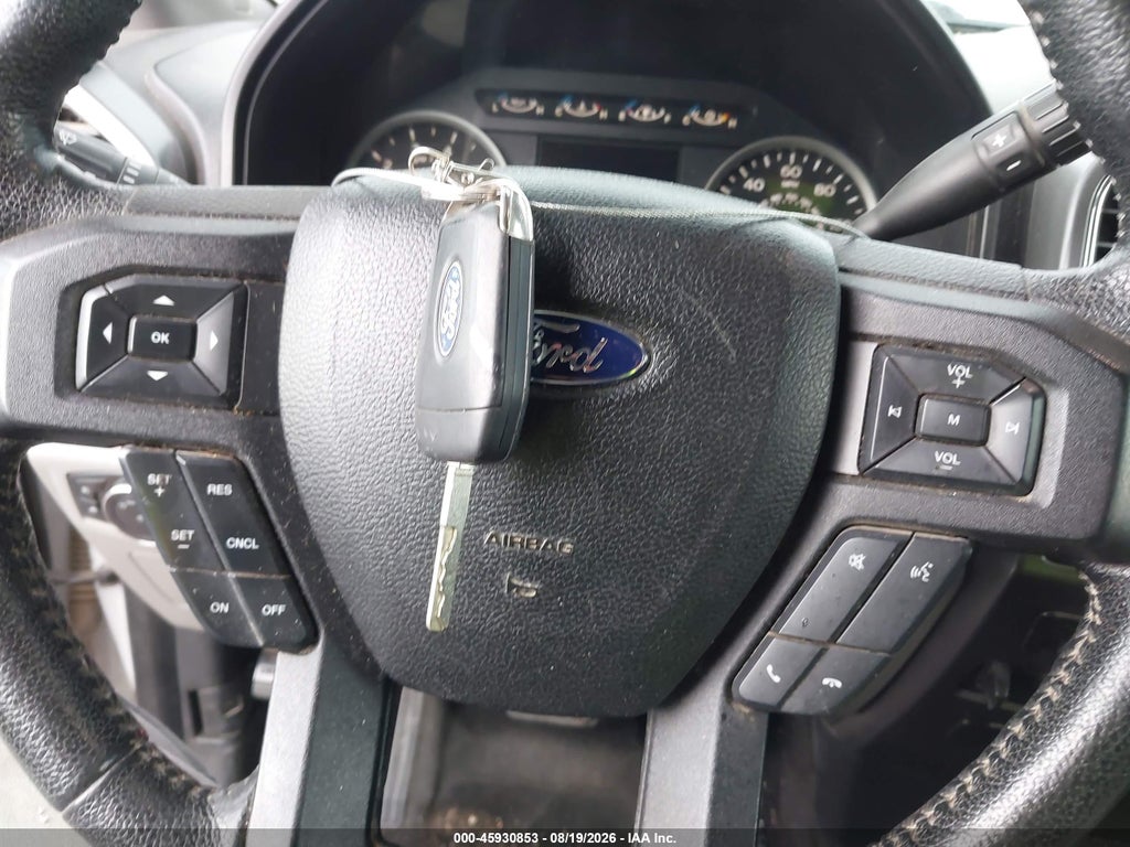 2015 Ford F-150 XLT photo 11