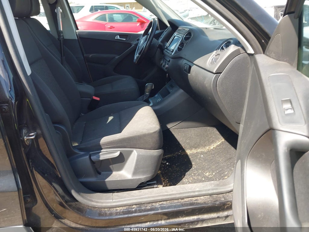 2017 Volkswagen Tiguan 2.0T/2.0T S photo 5